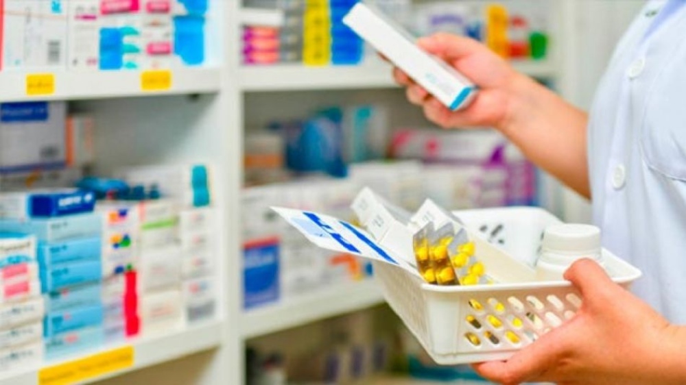 El Gobierno llegó a un acuerdo con los laboratorios para el congelamiento de los precios de los medicamentos