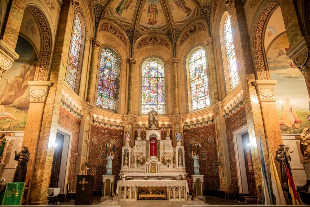 Colonia San José: la magnífica iglesia con vitrales europeos