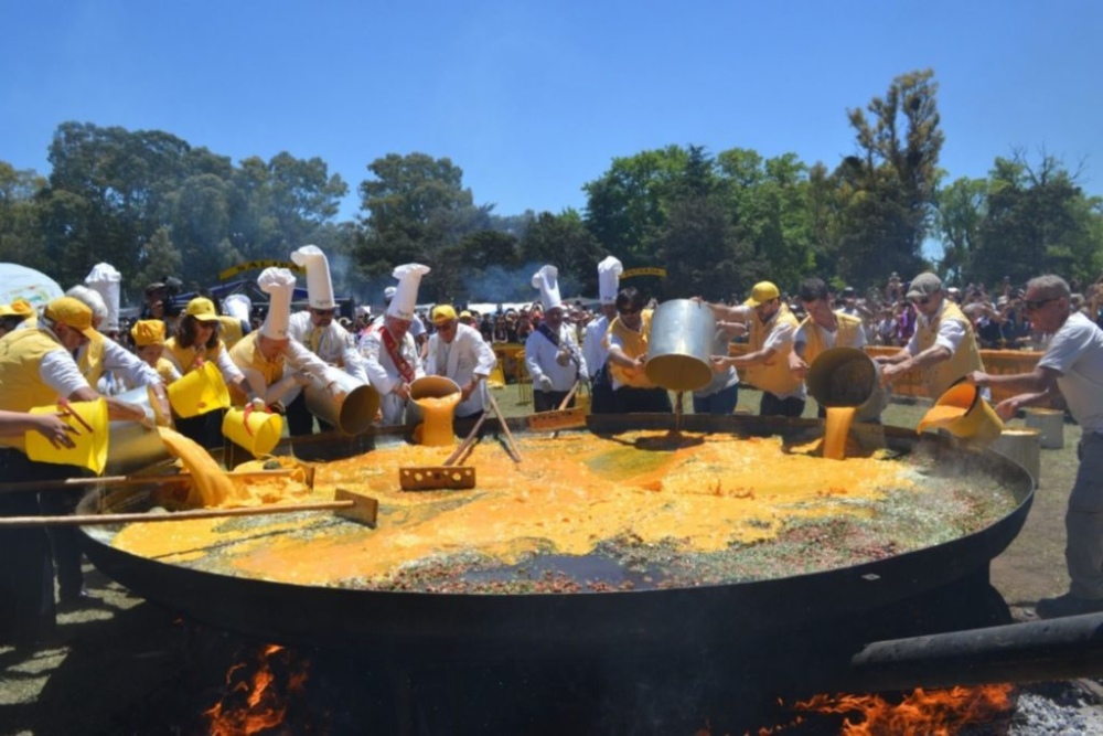 Pigüé: regresa la tradicional Fiesta del Omelette Gigante