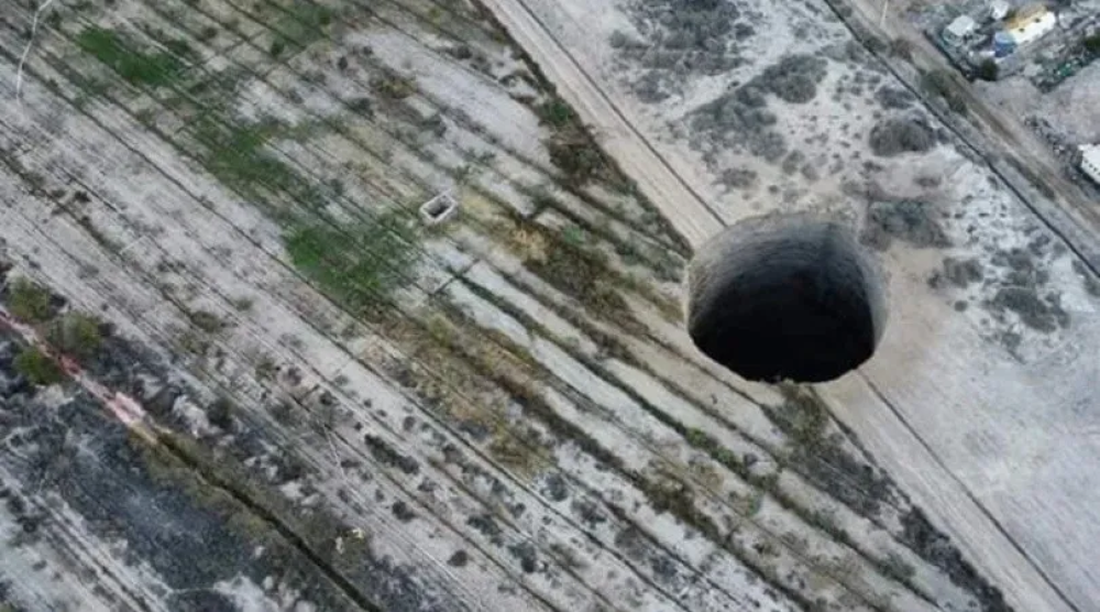 Misterio en Chile: Un enorme agujero en la tierra enciende las alarmas e investigan su origen