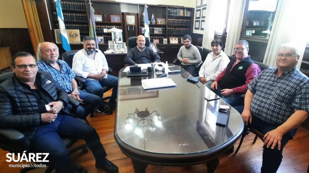 Representantes de la Federación de Sindicatos de Trabajadores Municipales se reunieron con el Intendente de Coronel Suárez