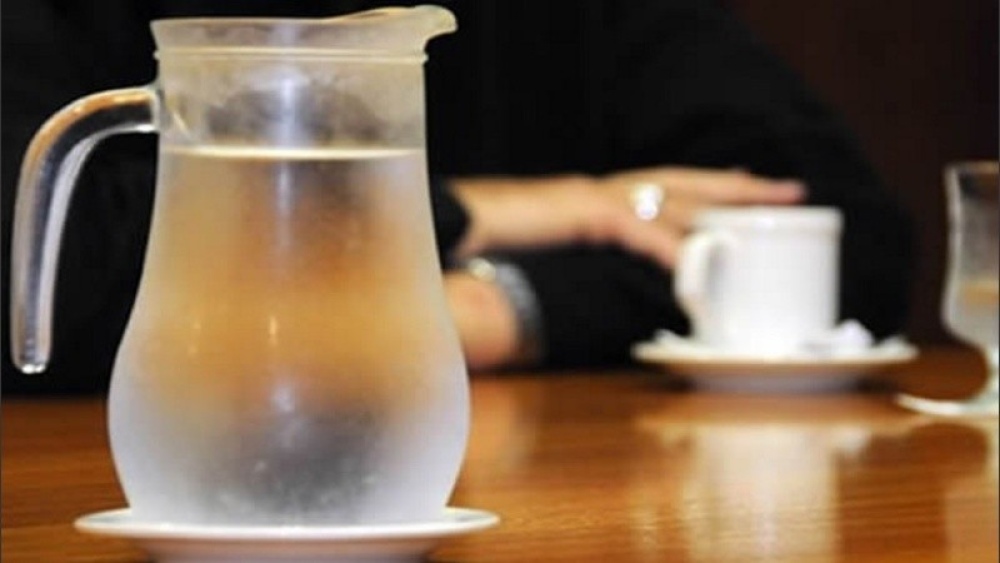 Promulgan la ley de jarras bonaerense: restaurantes, bares y boliches deberán proveer agua gratuita