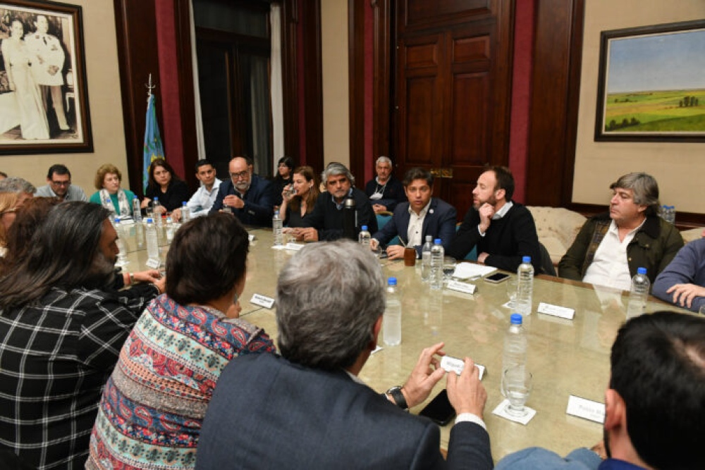 Anunciaron el acuerdo salarial con docentes, estatales, médicos y judiciales en la provincia de Buenos Aires