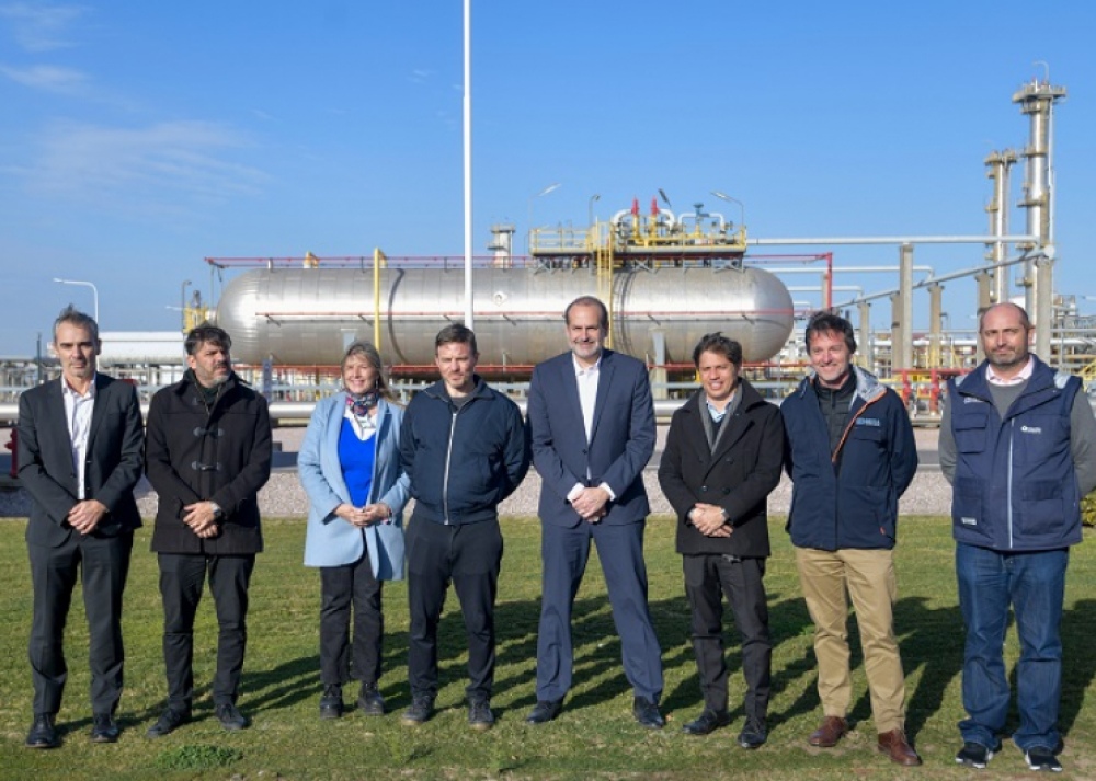 Kicillof se reunió con empresarios del sector petroquímico en el puerto de Bahía Blanca
