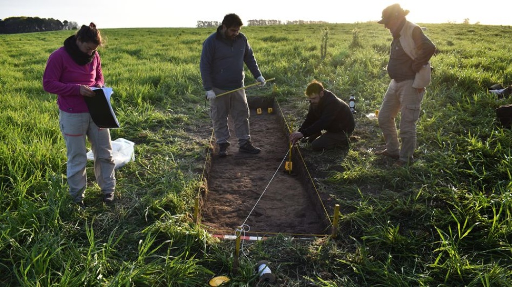 Excavación en el Fuerte Cruz de Guerra en el partido 25 de mayo de la Provincia de Buenos aires.