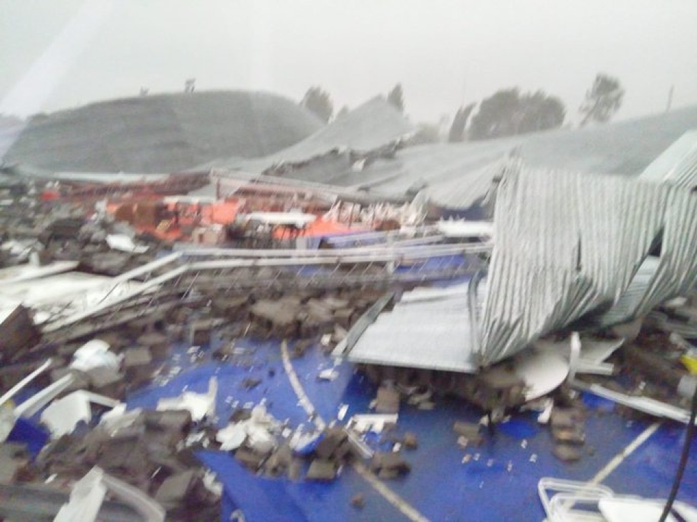 Confirman que hay fallecidos tras colapsar el techo en el Club Bahiense del Norte