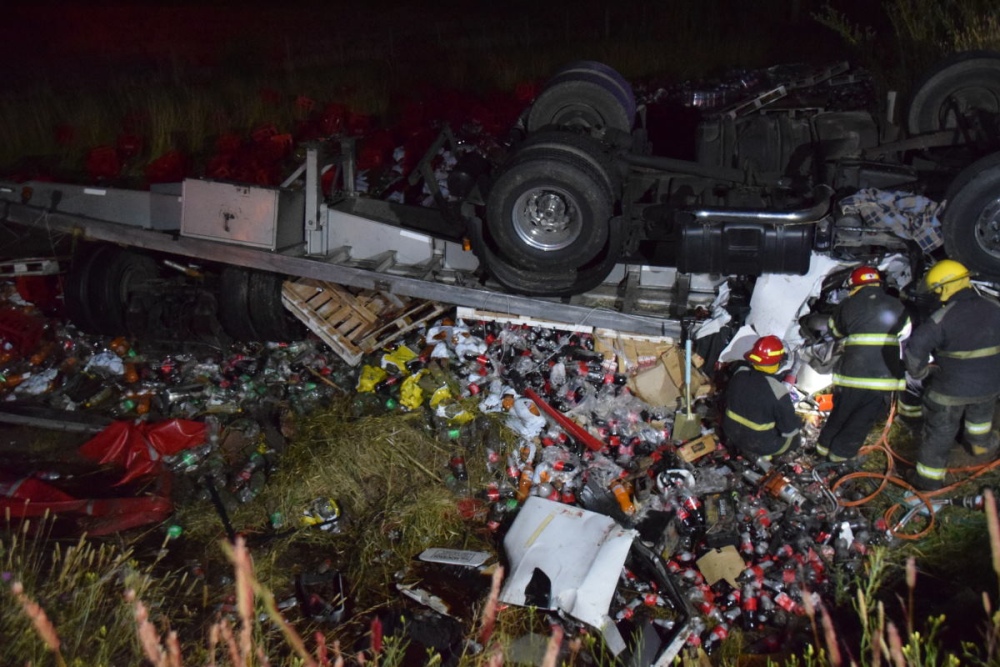 Olavarría: Muere un camionero en un vuelco sobre RP 51 cerca de Loma Negra