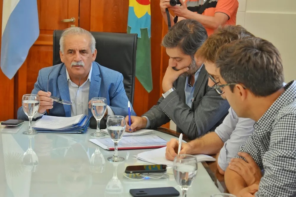 El intendente de Patagones, Ricardo Marino, recibió al ministro de Gobierno de la provincia, Carlos Bianco