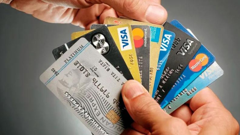 Fijaron una nueva tasa de interés para las tarjetas de crédito: ¿de cuánto es?