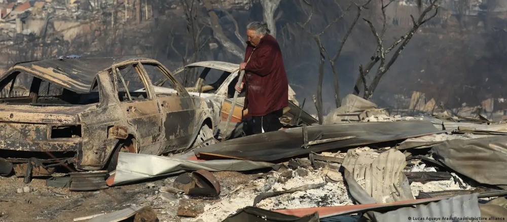 Incendios forestales en Chile: suben a 99 los fallecidos y prevén más muertos