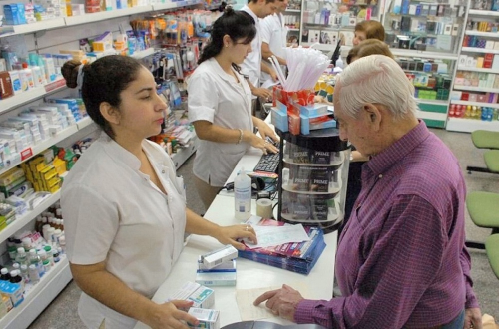PAMI y los laboratorios negocian el nuevo acuerdo: ¿Continuarán los medicamentos gratis para jubilados?