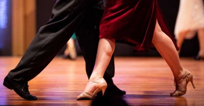La Peregrina Tango Andante: Clases, milonga y espectáculos en Coronel Dorrego