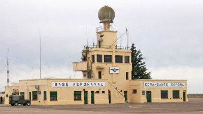 Base Aeronaval Comandante Espora: Investigan la aparición de 4 OVNIS, hubo disparos y explosiones dicen los vecinos