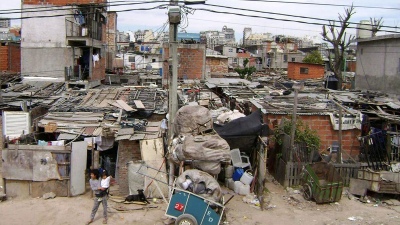 De cada 10 argentinos 4 son pobres, el nivel más alto desde 2006, según la Universidad Católica Argentina