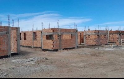 Incertidumbre: Se paraliza una construcción de viviendas en Patagones y suspenderían a los obreros