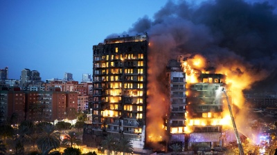 España: Se elevan a diez el número de muertos tras un voraz incendio en un edificio de Valencia